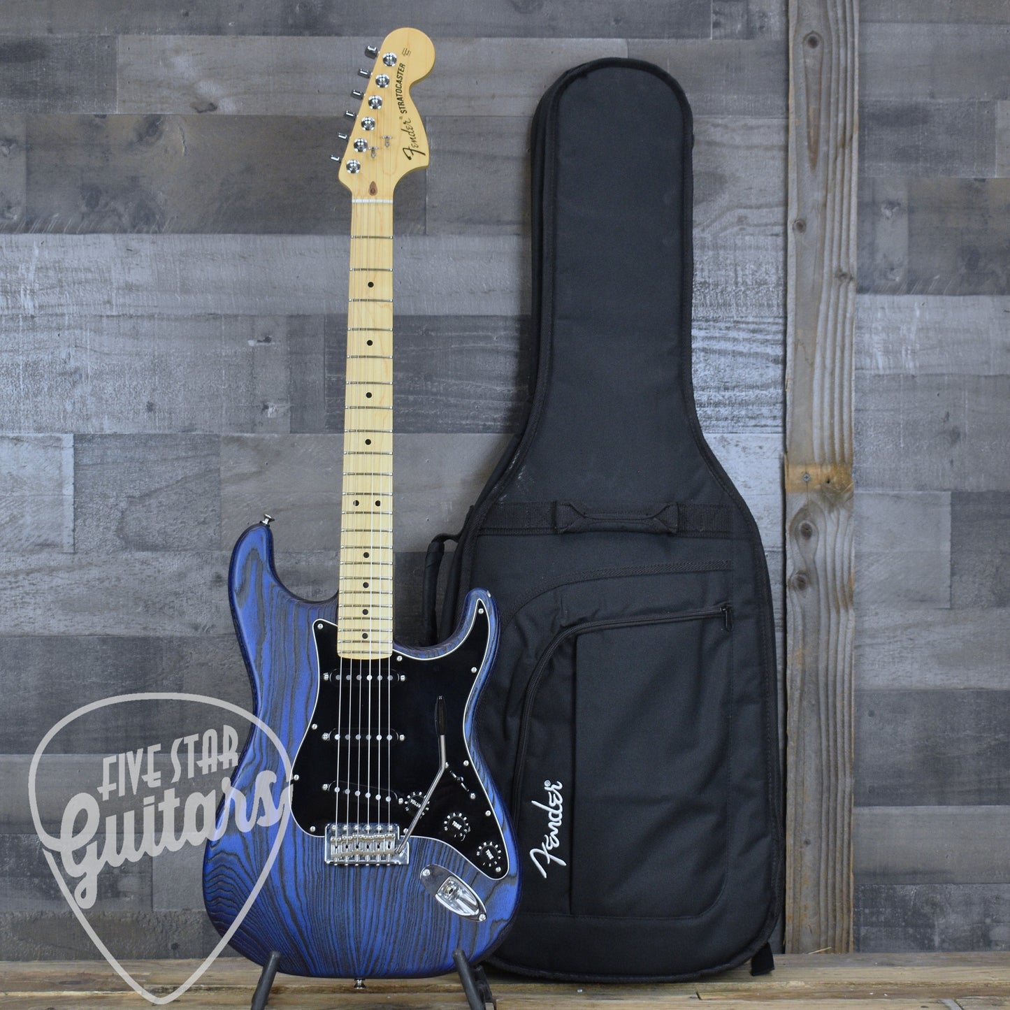 Pre-Owned Fender Limited Edition Sandblasted Stratocaster - Sapphire Blue Transparent with Gigbag