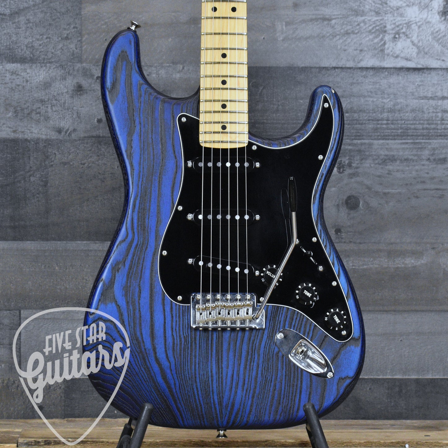 Pre-Owned Fender Limited Edition Sandblasted Stratocaster - Sapphire Blue Transparent with Gigbag