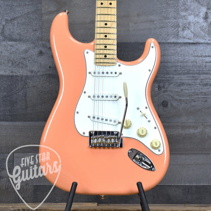 Pre-Owned Fender Player Stratocaster - Pacific Peach