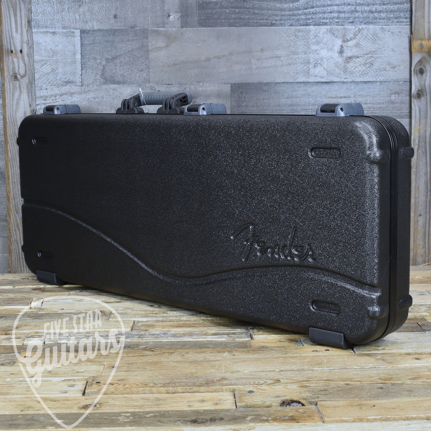 Pre-Owned Fender Deluxe Molded TSA Case
