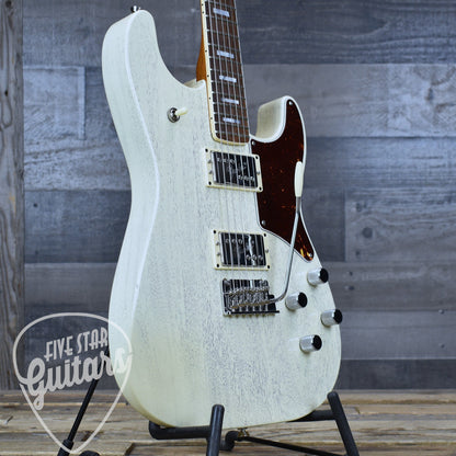 Pre-Owned Fender Parallel Universe II Uptown Strat - Static White with Hard Shell Case