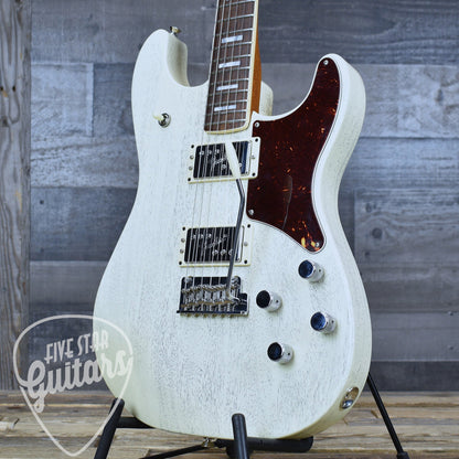 Pre-Owned Fender Parallel Universe II Uptown Strat - Static White with Hard Shell Case