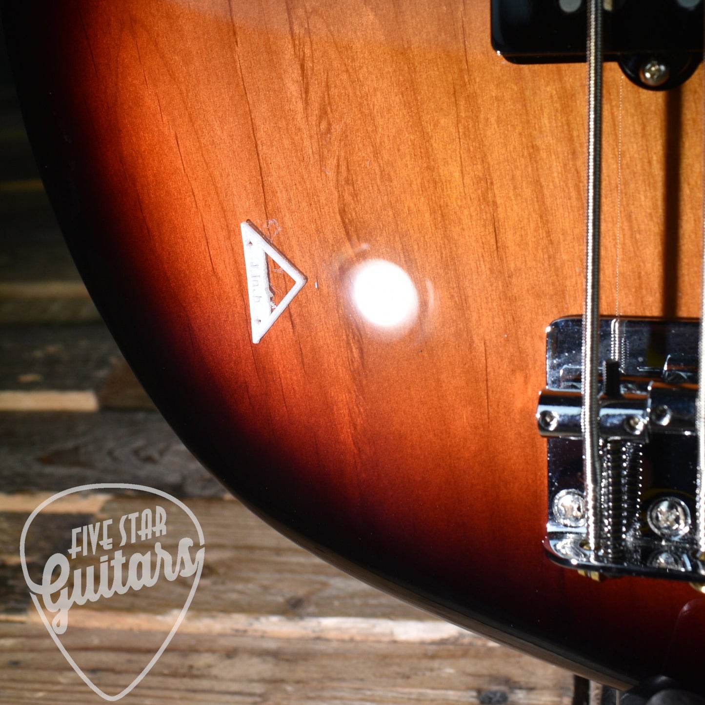 Pre-Owned Fender Player Jazz Bass - 3 Tone Sunburst with Gigbag