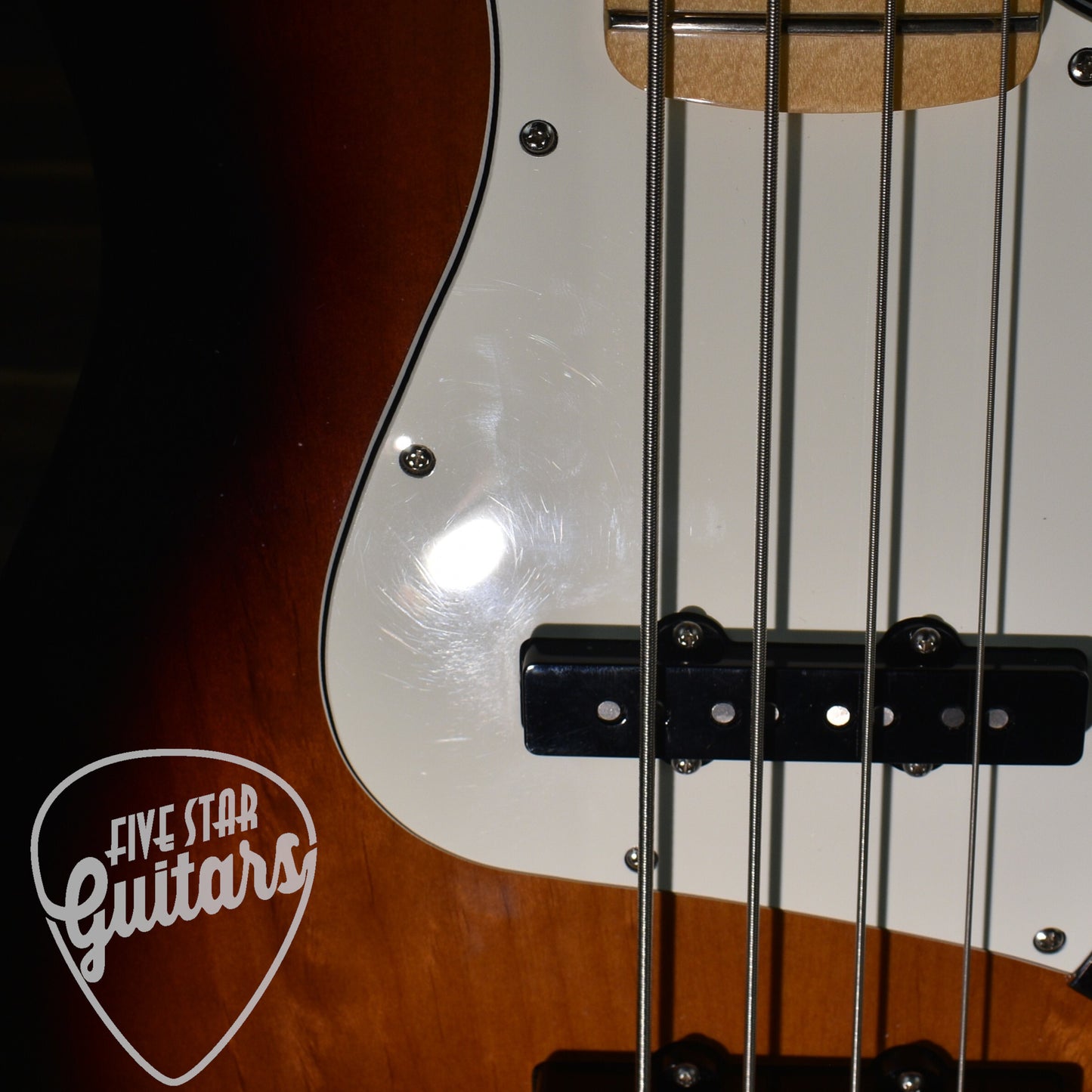 Pre-Owned Fender Player Jazz Bass - 3 Tone Sunburst with Gigbag