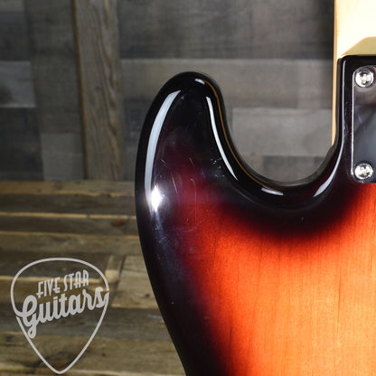 Pre-Owned Fender Player Jazz Bass - 3 Tone Sunburst with Gigbag