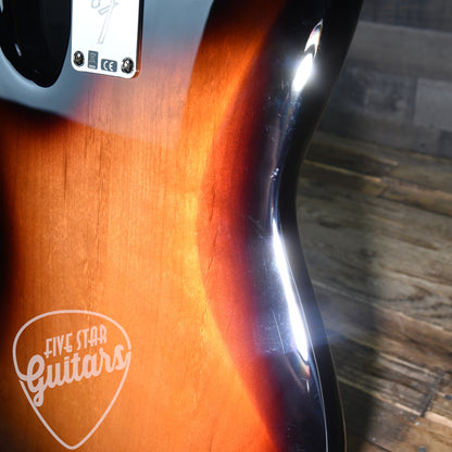 Pre-Owned Fender Player Jazz Bass - 3 Tone Sunburst with Gigbag