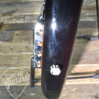 Pre-Owned Fender Player Jazz Bass - 3 Tone Sunburst with Gigbag