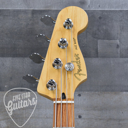 Pre-Owned Fender Player Jazz Bass - Candy Apple Red with Gigbag