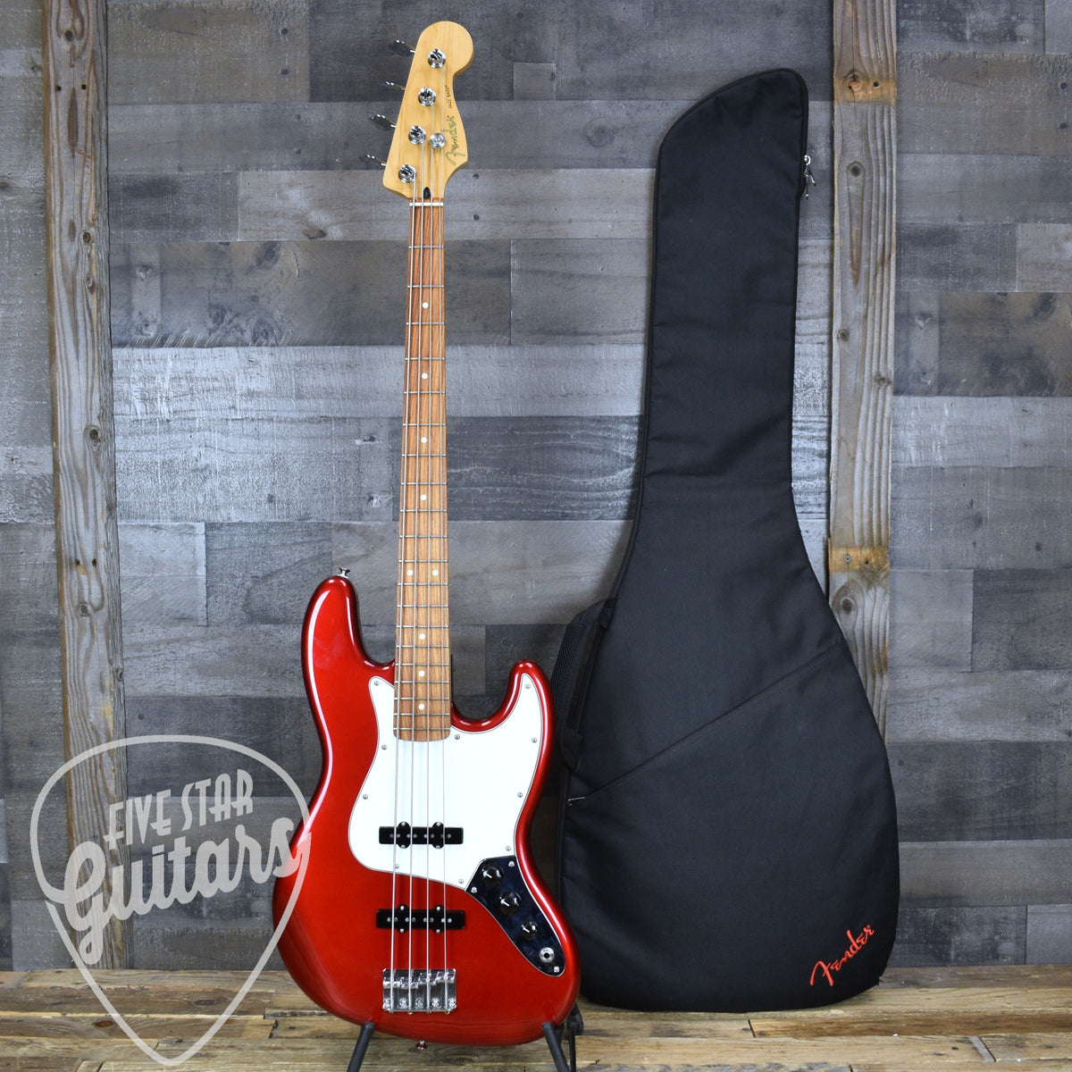 Pre-Owned Fender Player Jazz Bass - Candy Apple Red with Gigbag