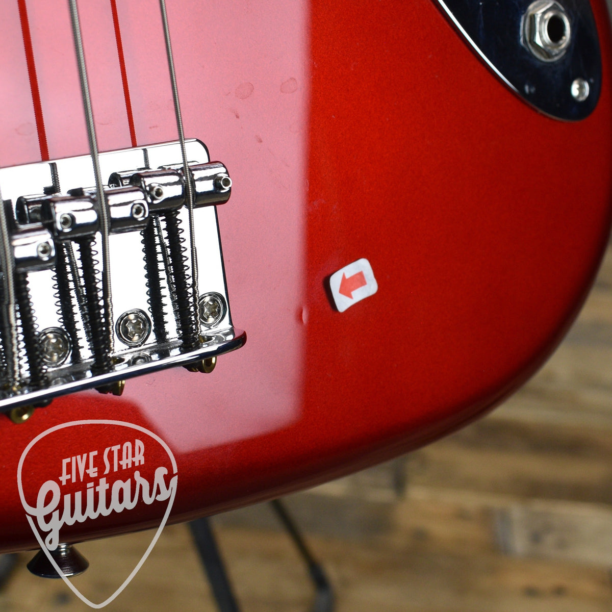Pre-Owned Fender Player Jazz Bass - Candy Apple Red with Gigbag
