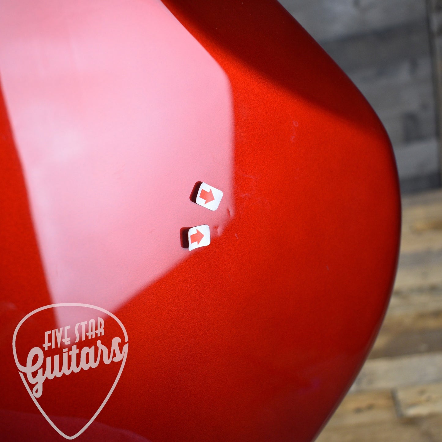 Pre-Owned Fender Player Jazz Bass - Candy Apple Red with Gigbag