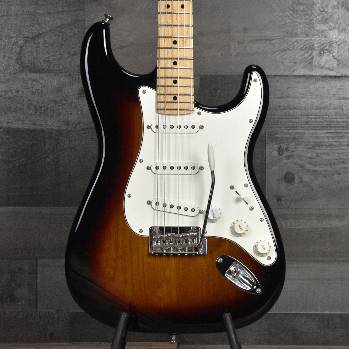 Pre-Owned Fender Player Stratocaster - 3 Tone Sunburst