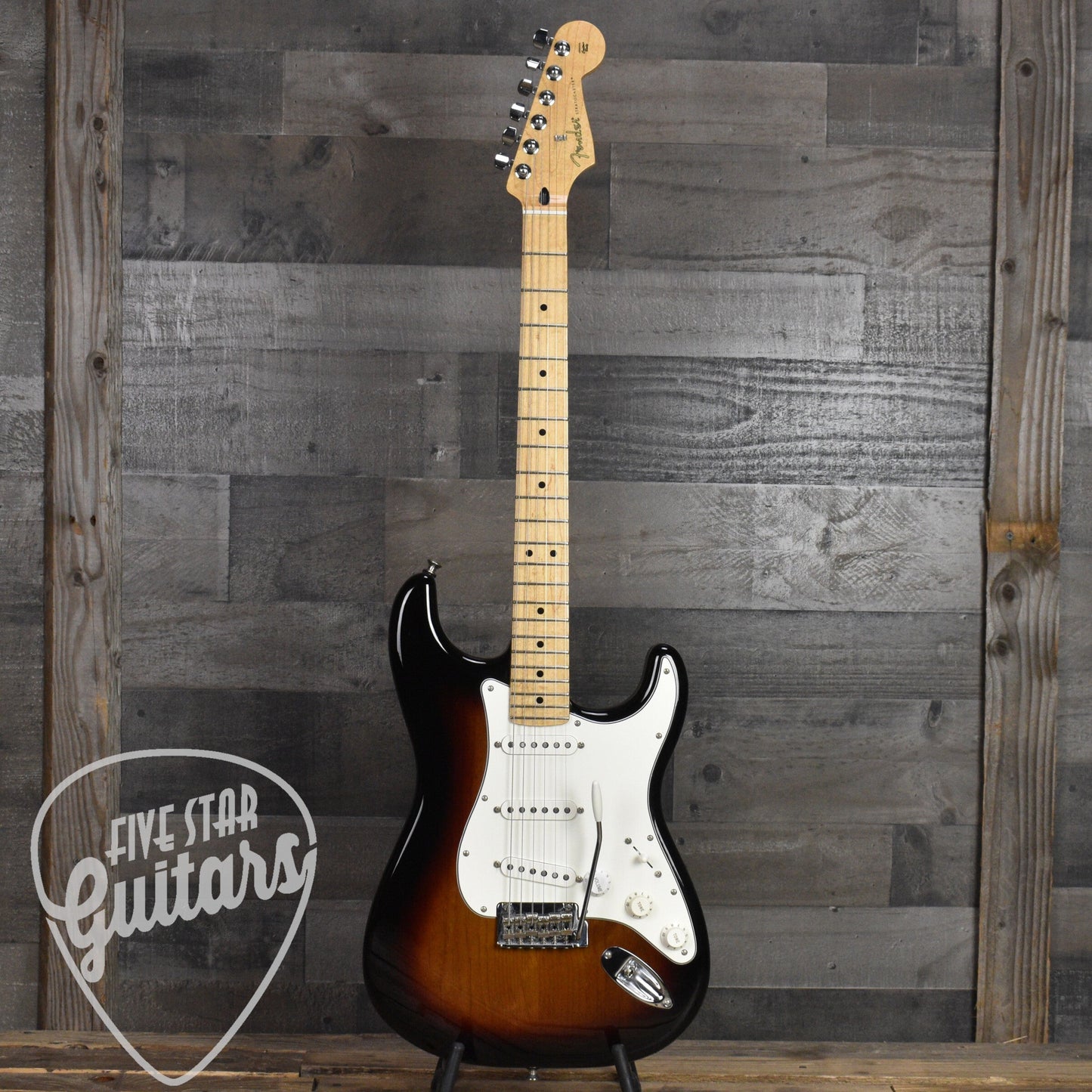 Pre-Owned Fender Player Stratocaster - 3 Tone Sunburst