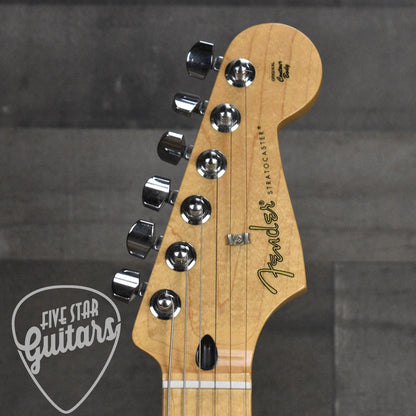 Pre-Owned Fender Player Stratocaster - 3 Tone Sunburst