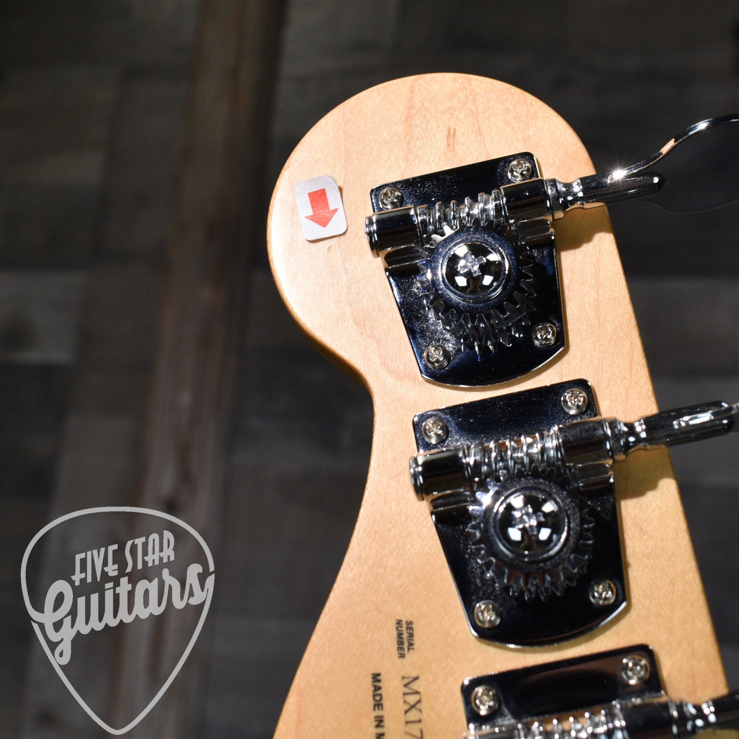 Pre-Owned Fender Standard Jazz Bass - Sunburst