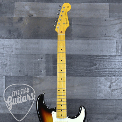 Pre-Owned Fender Stratocaster '58 Reissue - 3 Color Sunburst with Gigbag