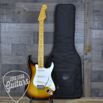 Pre-Owned Fender Stratocaster '58 Reissue - 3 Color Sunburst with Gigbag