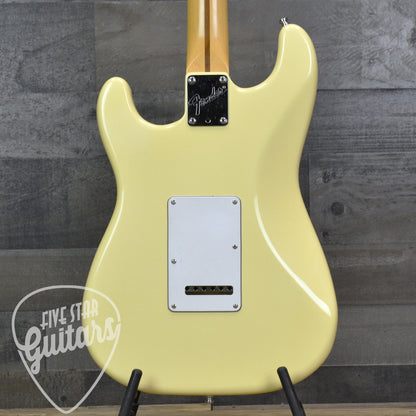 Pre-Owned Fender Stratocaster Plus - Olympic White with Hardshell Case