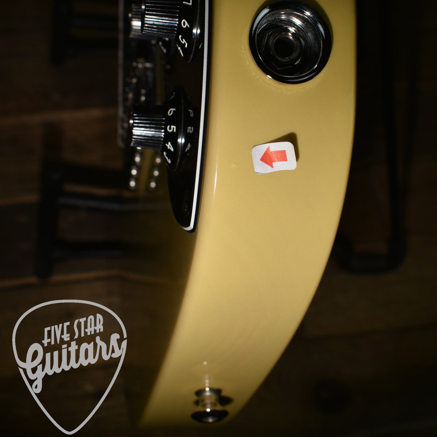Pre-Owned Fender Vintera Telecaster Deluxe - Vintage Blonde Includes Fender Gigbag