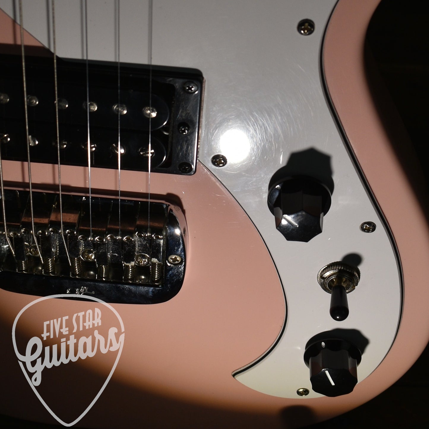 Pre-Owned G&L Fallout Tribute Series - Shell Pink