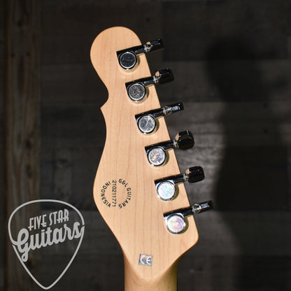 Pre-Owned G&L Tribute Series Limited Edition ASAT Classic Bluesboy Semi-hollow - Candy Apple Red with Hard Shell Case