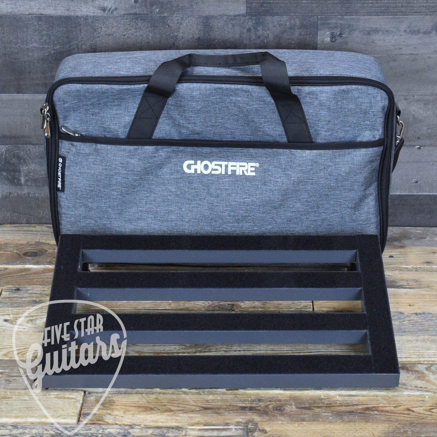 Pre-Owned Ghostfire SPL-04 Pedalboard and Carrying bag