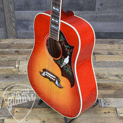 Pre-Owned Gibson Dove Original - Vintage Cherry Sunburst with Hard Shell Case