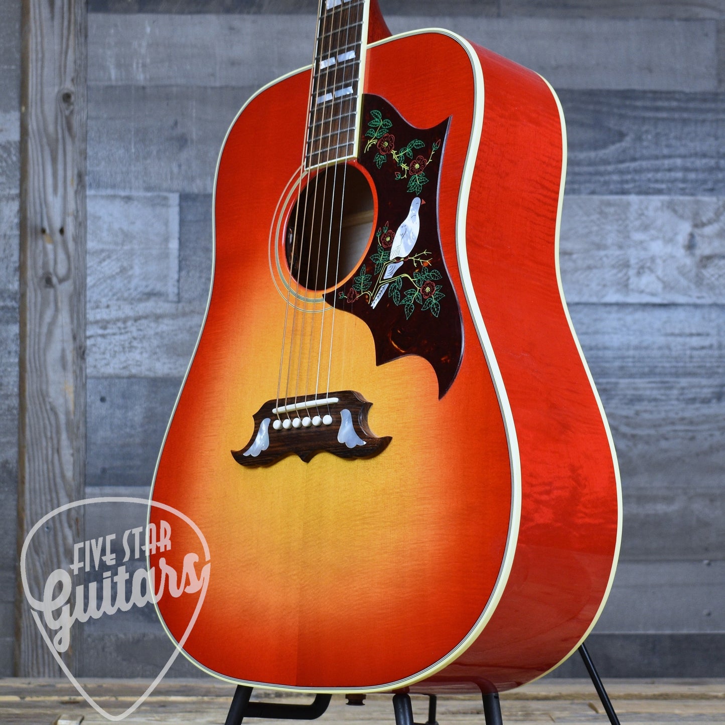 Pre-Owned Gibson Dove Original - Vintage Cherry Sunburst with Hard Shell Case
