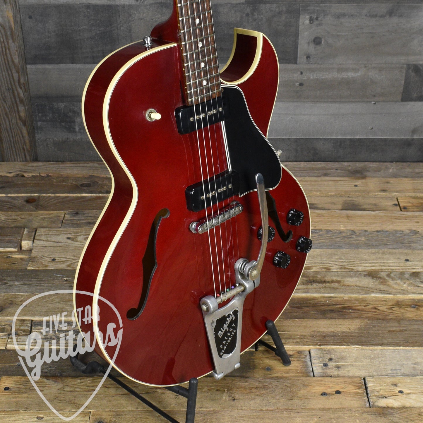 Pre-Owned Gibson ES-135 with Hard Shell Case