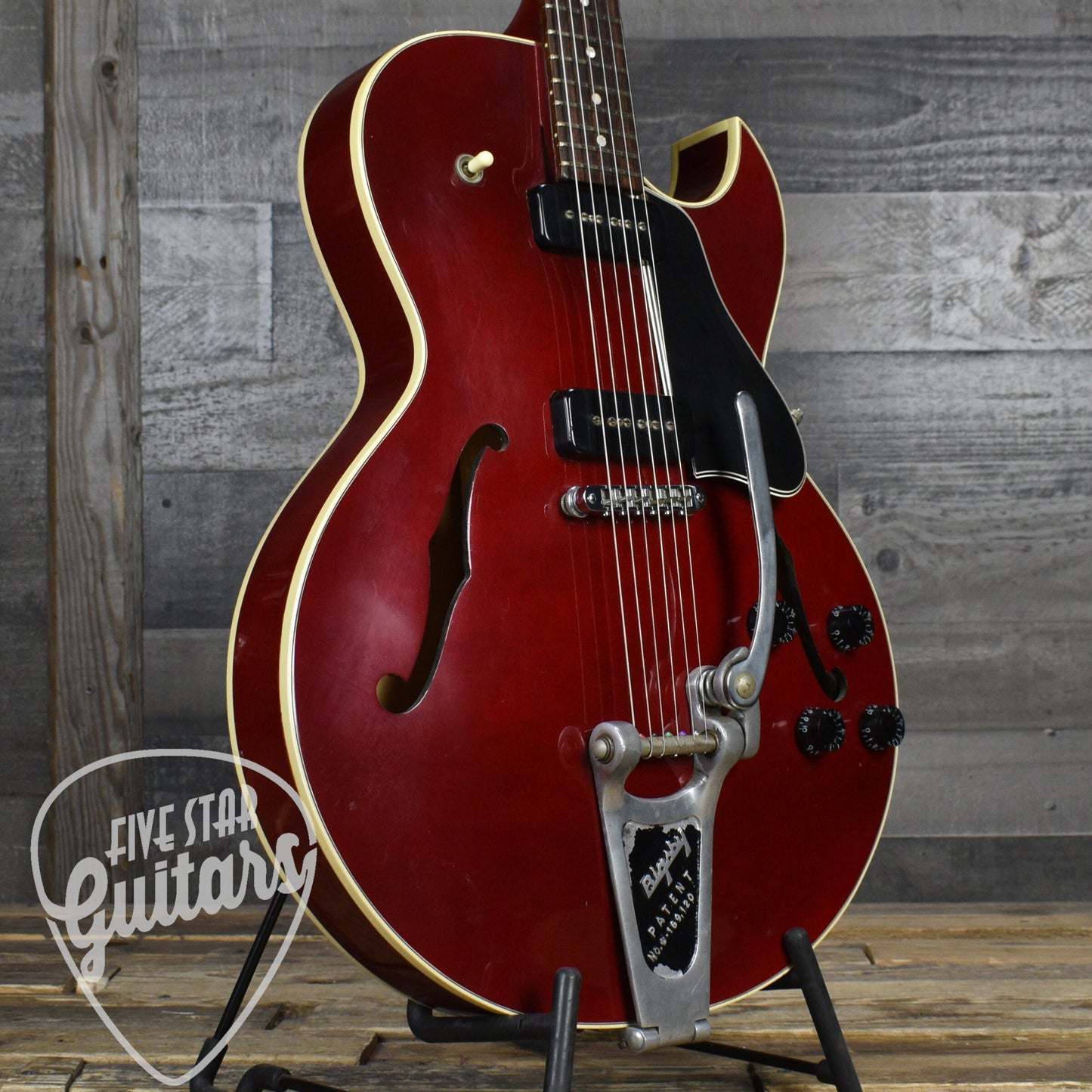 Pre-Owned Gibson ES-135 with Hard Shell Case