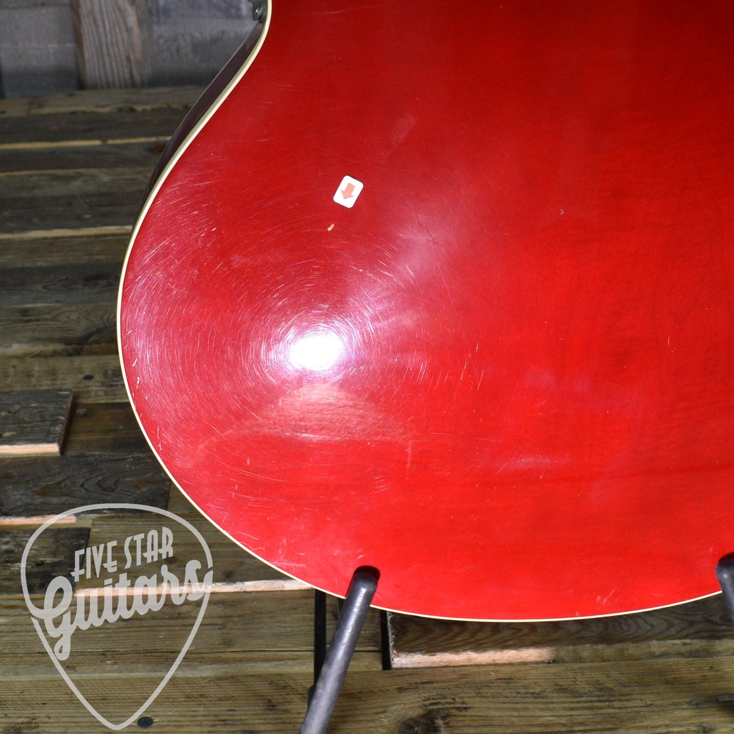 Pre-Owned Gibson ES-135 with Hard Shell Case