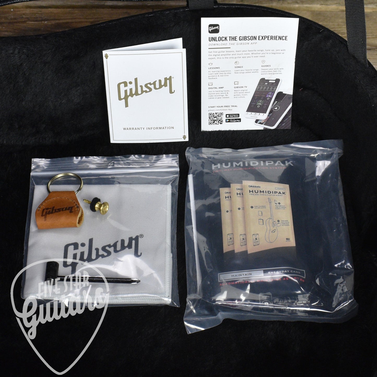 Pre-Owned Gibson Hummingbird Original - Natural with Hardshell Case