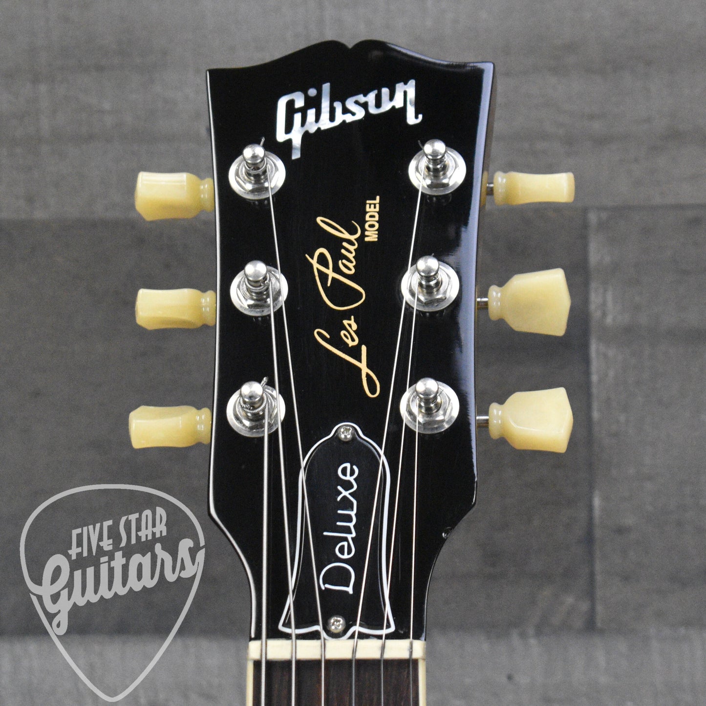 Pre-Owned Gibson Les Paul 70s Deluxe - Goldtop with Hard Shell Case
