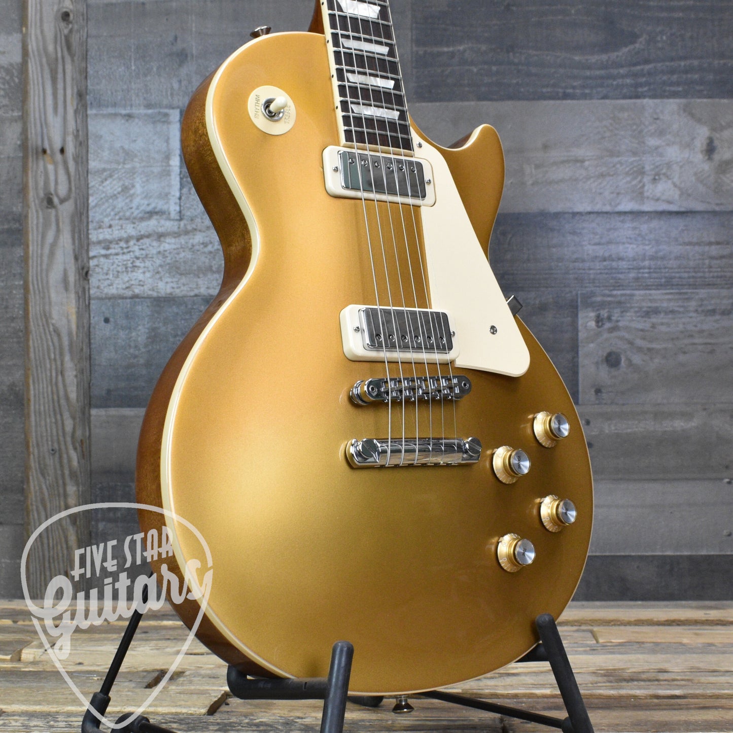 Pre-Owned Gibson Les Paul 70s Deluxe - Goldtop with Hard Shell Case