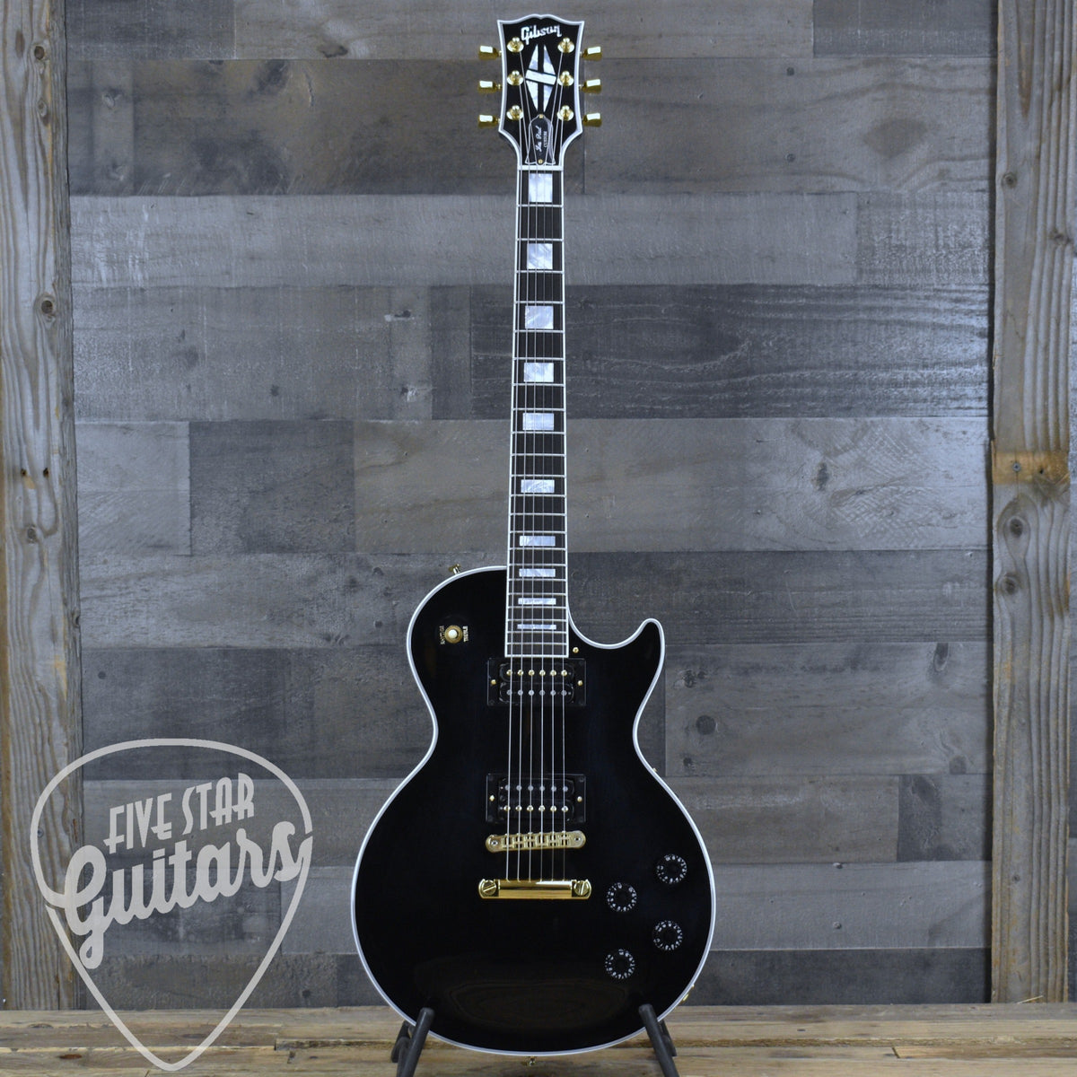 Pre-Owned Gibson Les Paul Custom 70s - Ebony with Hardshell Case