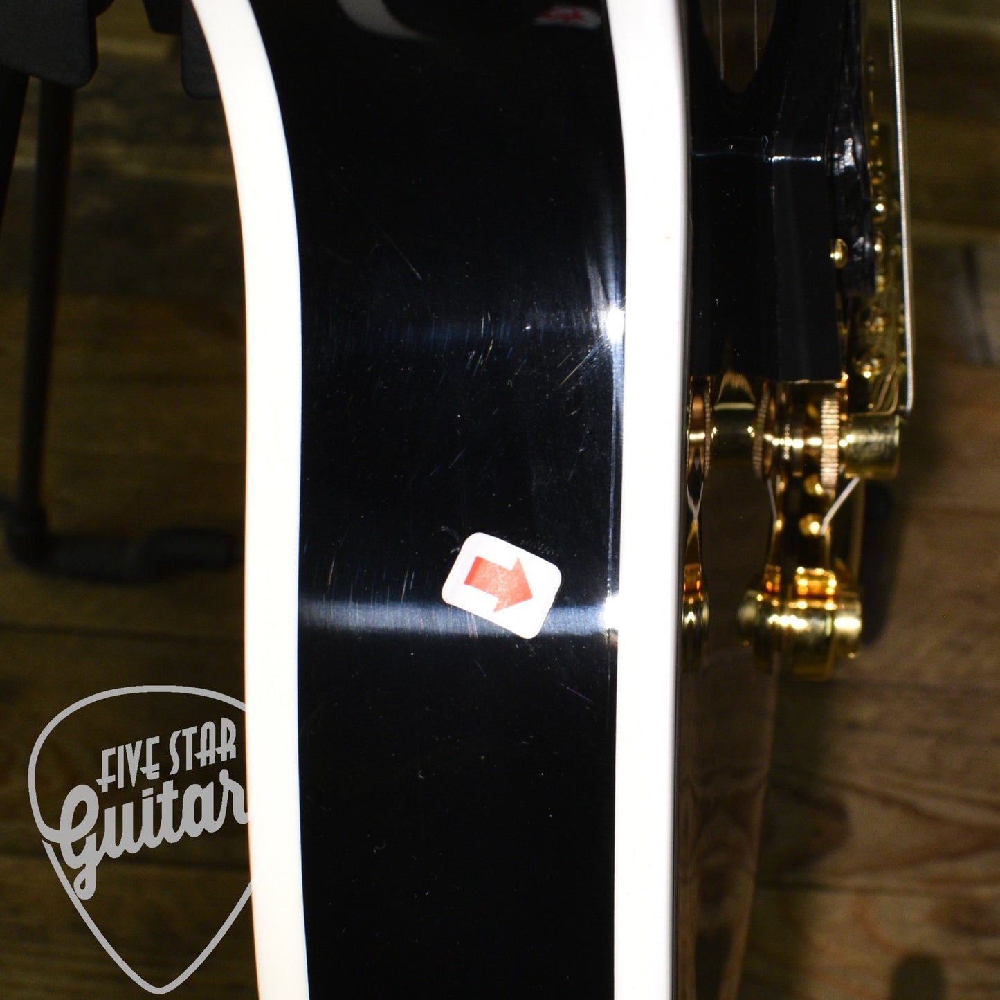 Pre-Owned Gibson Les Paul Custom 70s - Ebony with Hardshell Case