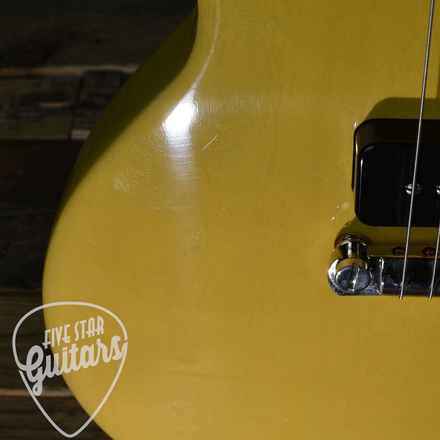 Pre-Owned 2019 Gibson Les Paul Special - TV Yellow with Hard Shell Case
