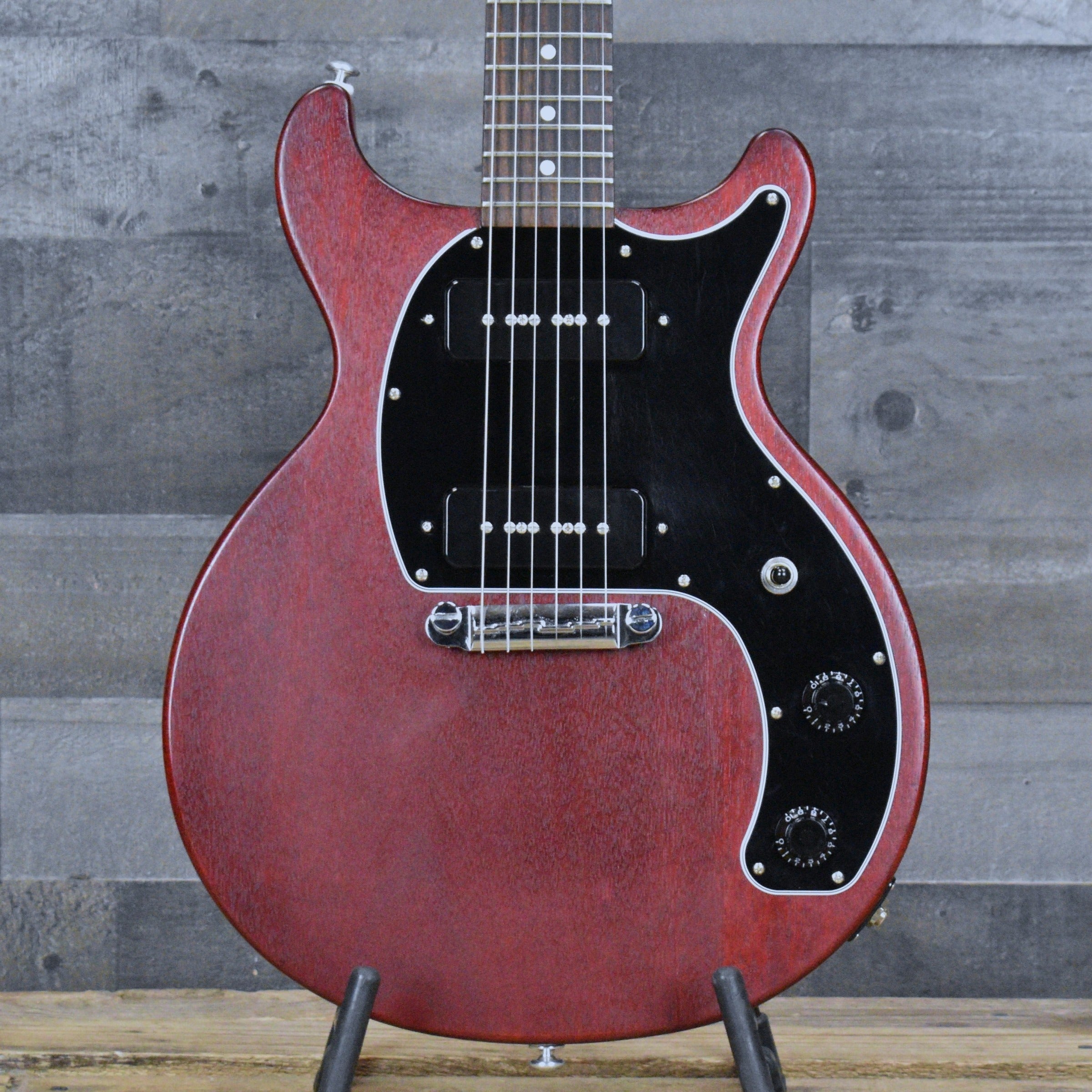 Pre-Owned Gibson Les Paul Special Tribute DC - Worn Cherry with