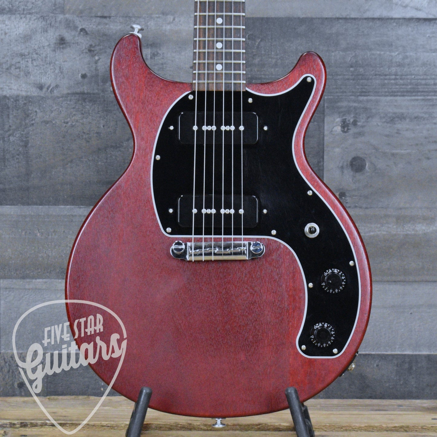 Pre-Owned Gibson Les Paul Special Tribute DC - Worn Cherry with Gig Bag