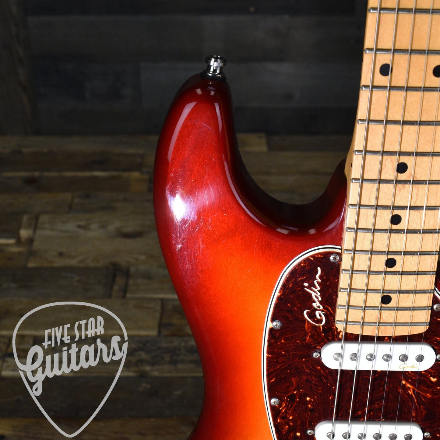 Pre-Owned Godin Session LTD - Cherry Burst with Gigbag