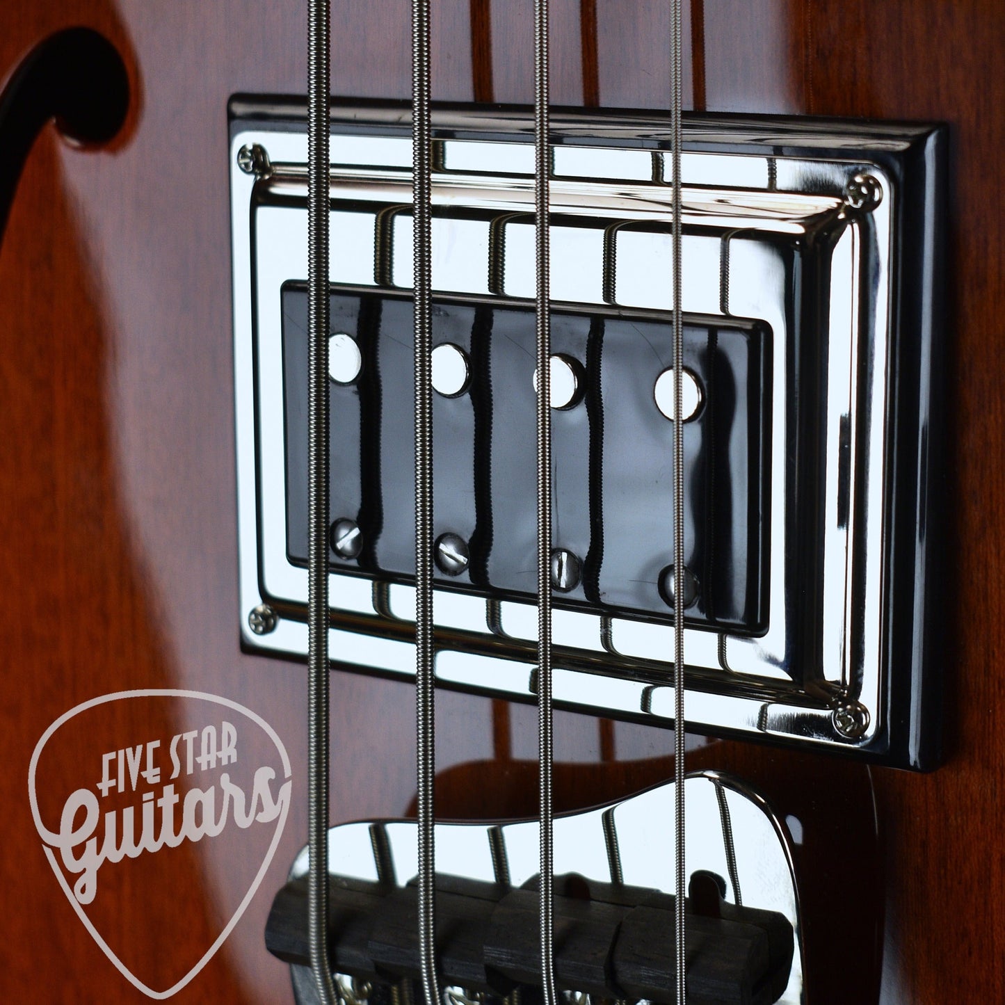Pre-Owned Guild Starfire Bass II - Natural with Hardshell Case