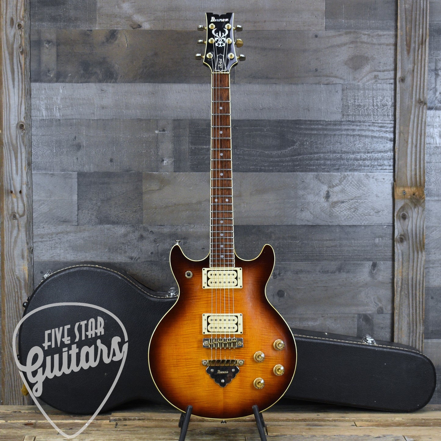 Pre-Owned Ibanez AR100 - Sunburst with Hardshell Case