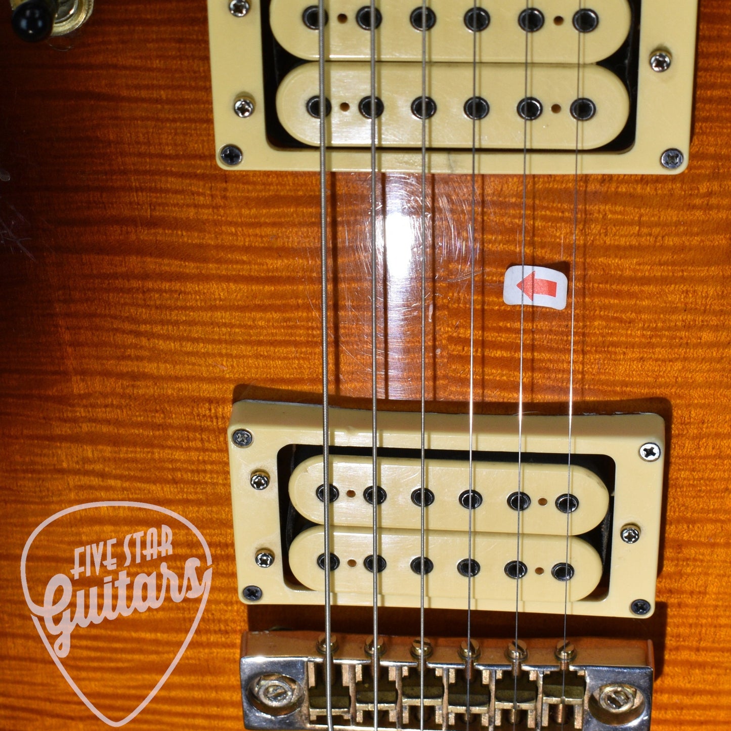Pre-Owned Ibanez AR100 - Sunburst with Hardshell Case