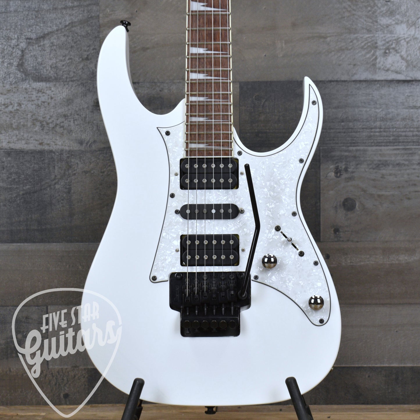 Pre-Owned Ibanez RG450DXB - White with Gig Bag
