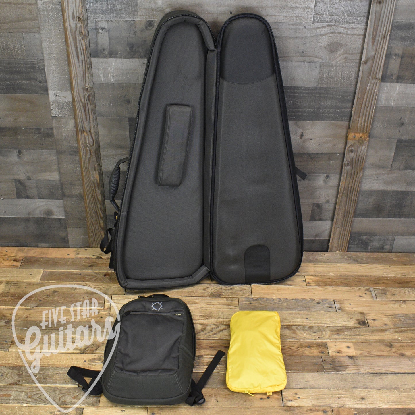 Pre-Owned Incase Tour Bag for electric guitars