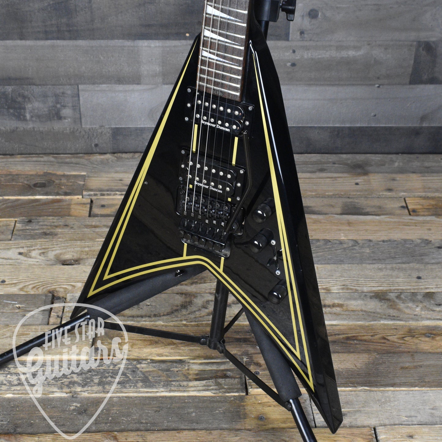 Pre-Owned Jackson King V KV5FR with Molded V Hard Shell Case