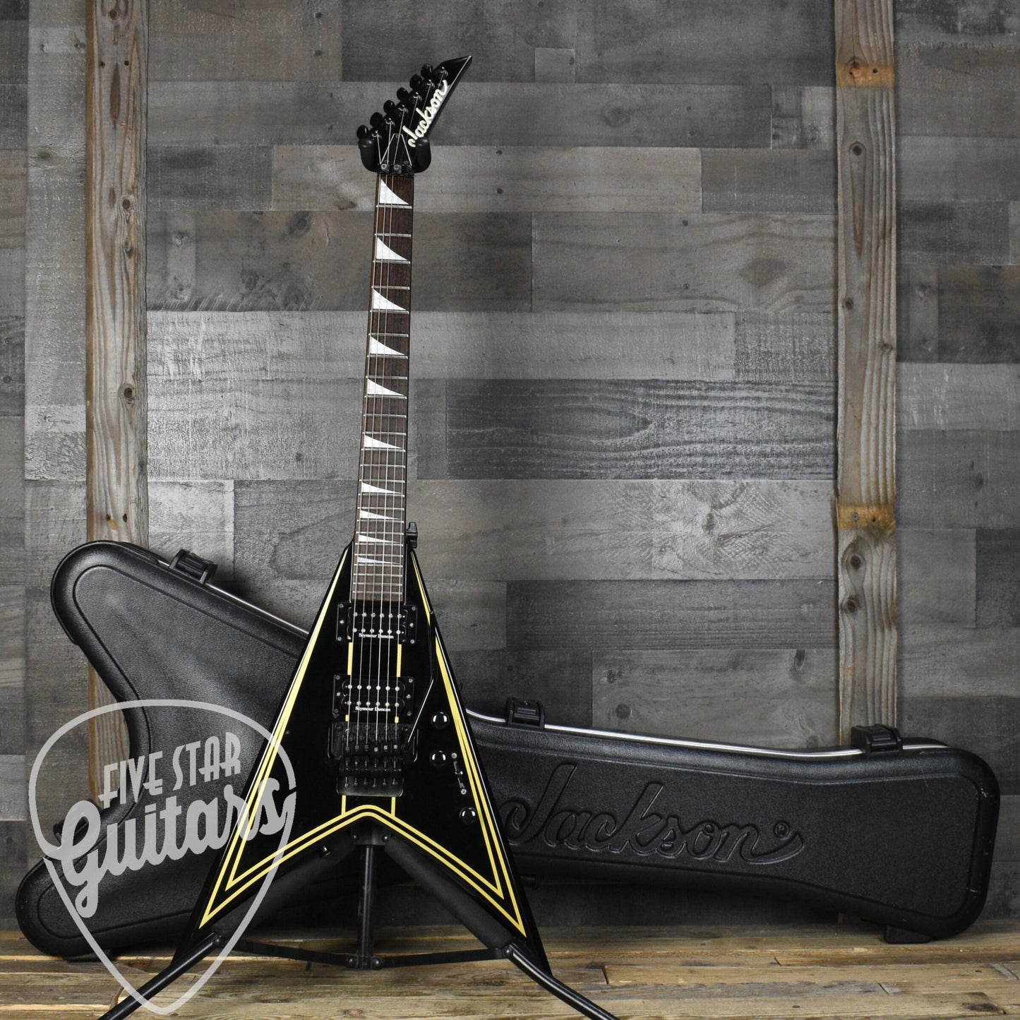 Pre-Owned Jackson King V KV5FR with Molded V Hard Shell Case