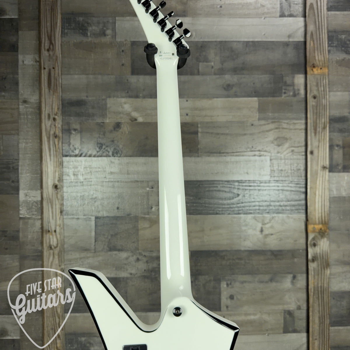 Pre-Owned Jackson X Series Kelly KEXMG - White with Black Bevels with Hard Shell Case