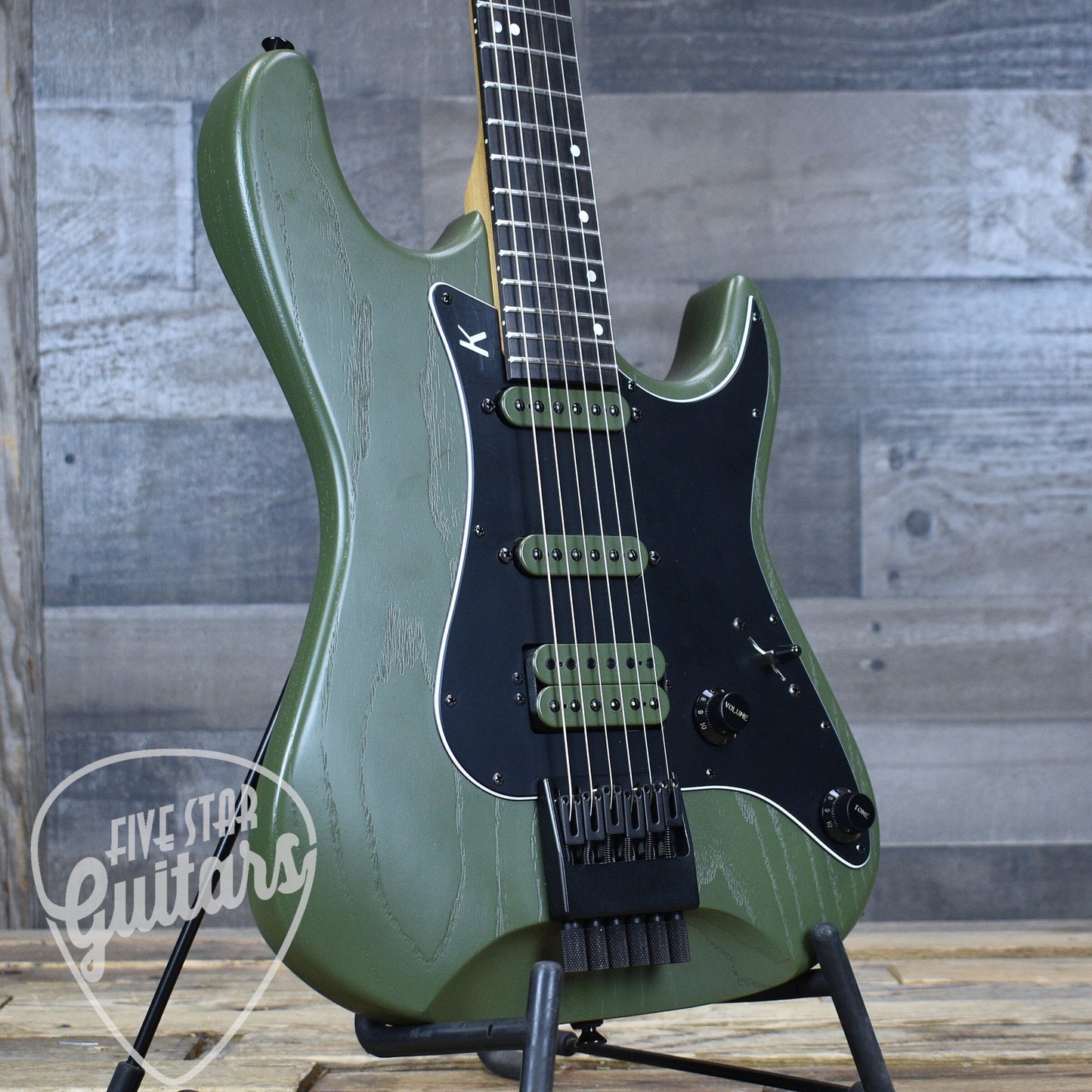 Pre-Owned Kiesel Headless Delos - Olive Drab with Gigbag