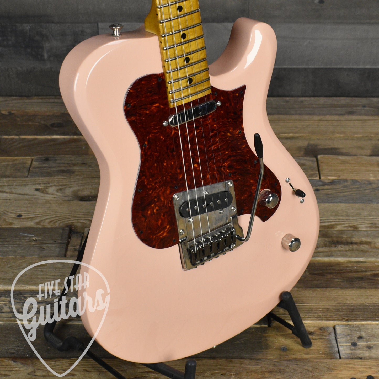 Pre-Owned Knaggs Choptank "T" Trem - Shell Pink with Hard Shell Case